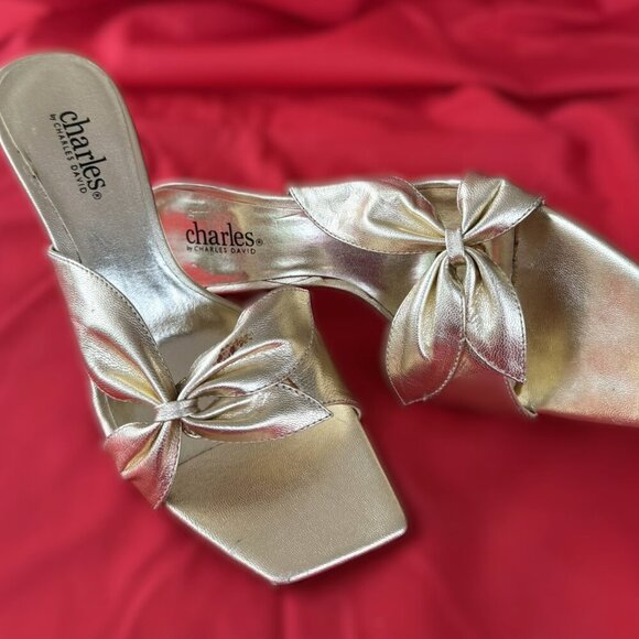 Gold Leather slide sandals by Charles David (New). size 6 - Picture 2 of 5